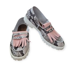 U-DOT Fringe Loafer in Pink / Python